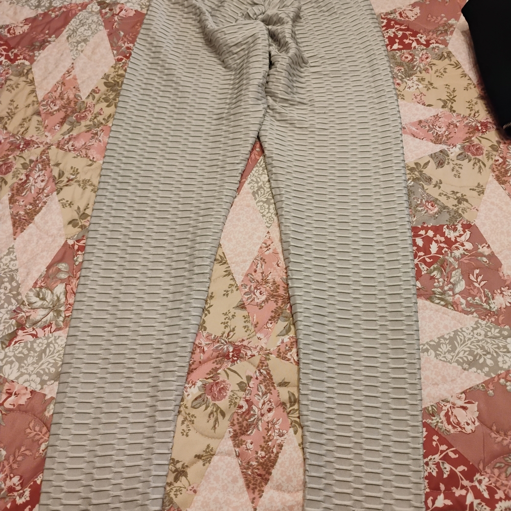 Textured Gray Leggings